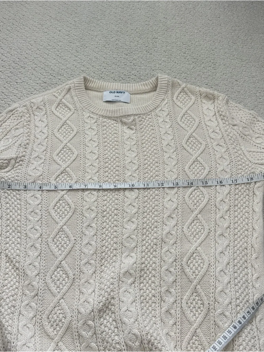 Old Navy Cream Cable Knit Pullover Sweater